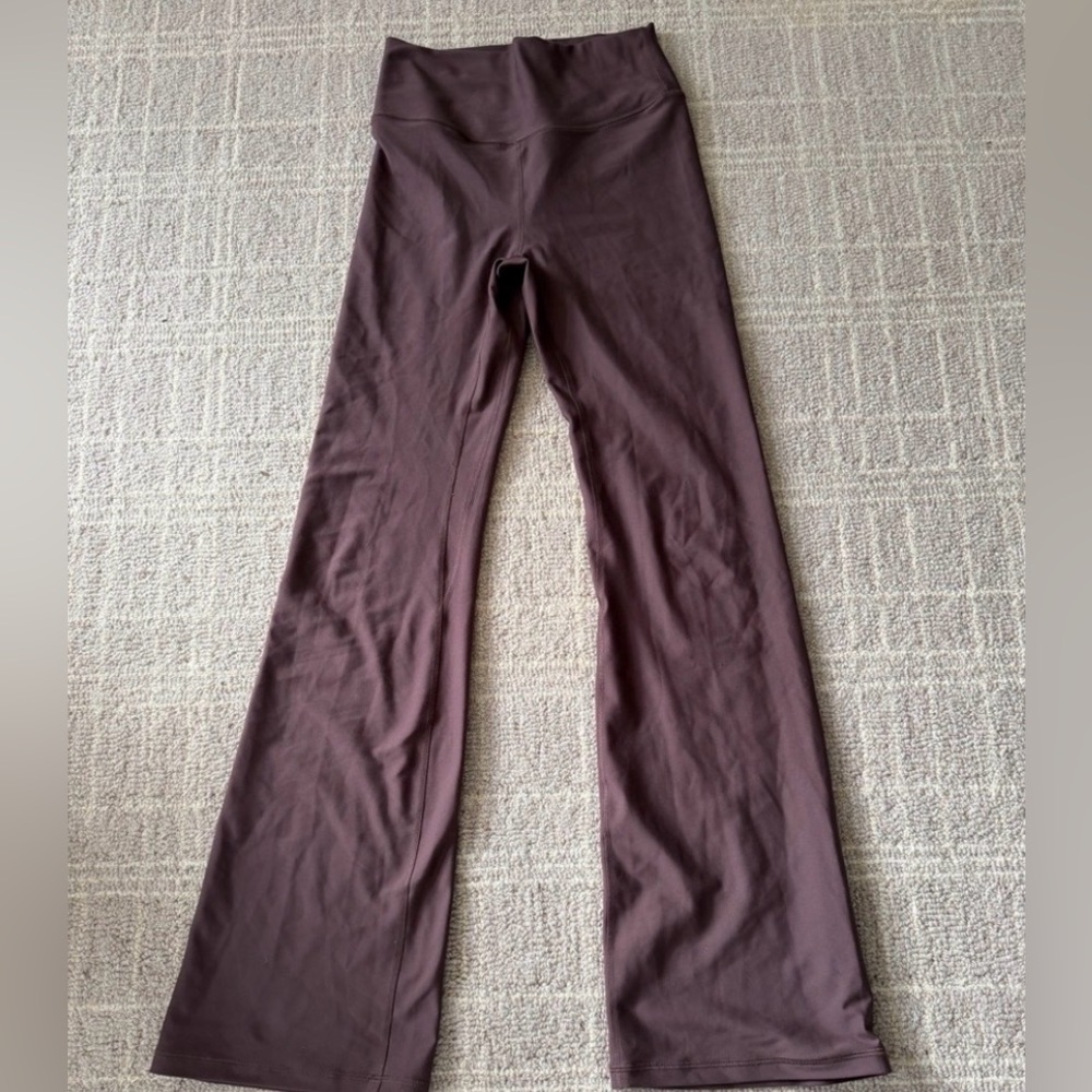 High-Rise Wide-Leg Leggings in Deep Plum